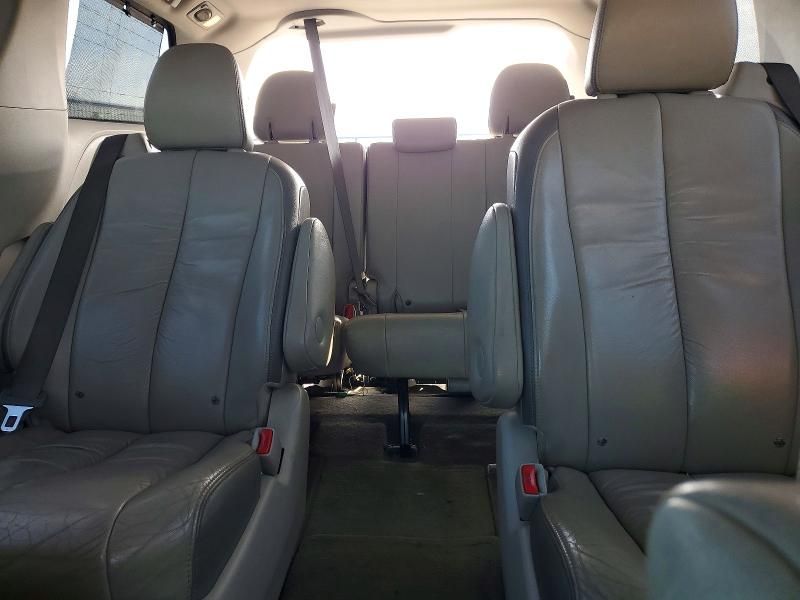 2012 Toyota Sienna xle