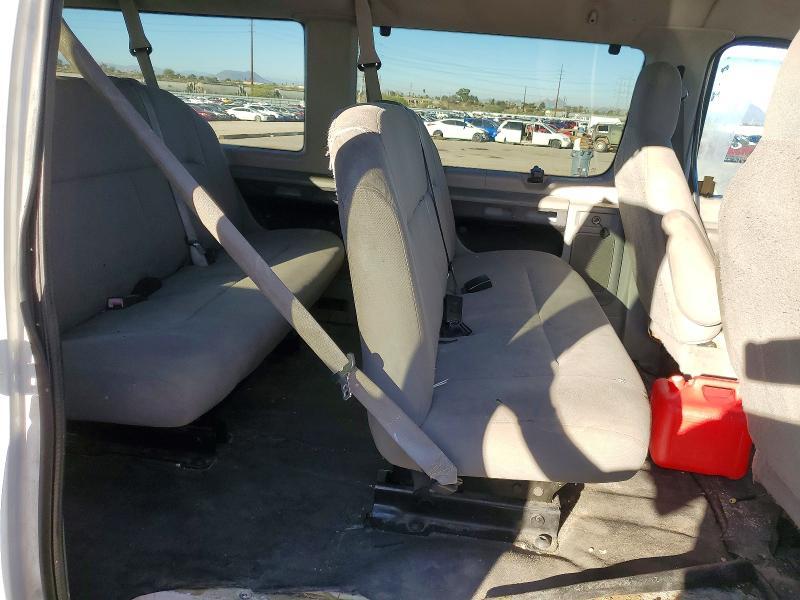 2009 Ford Econoline E350 Super Duty Wagon