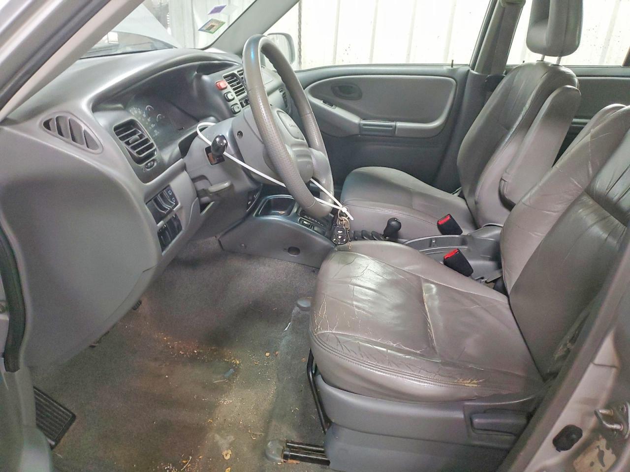 2002 Chevrolet Tracker lt