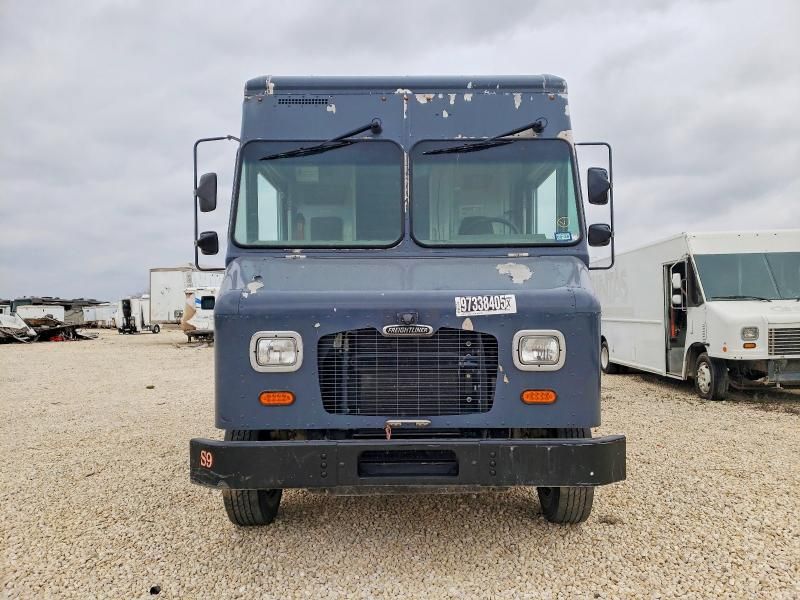 2020 Freightliner MT 45G Delivery Truck