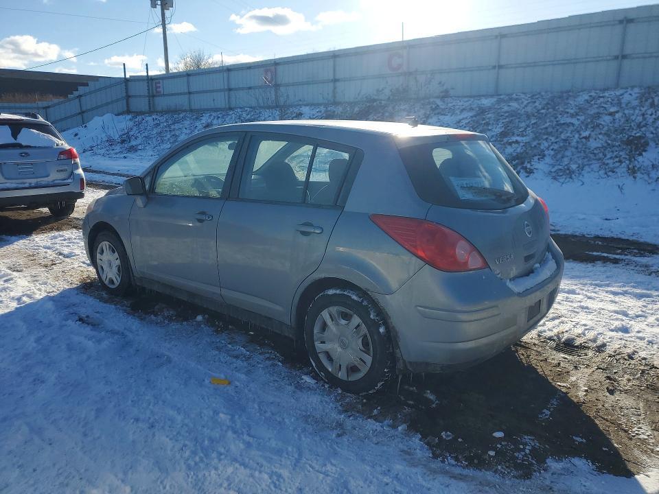 2011 Nissan Versa s