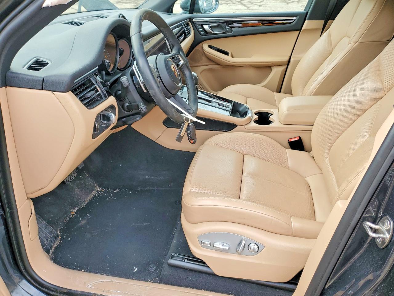 2023 Porsche Macan Base