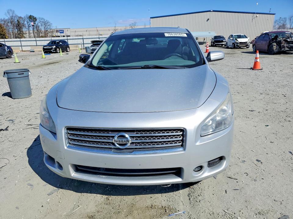2009 Nissan Maxima s