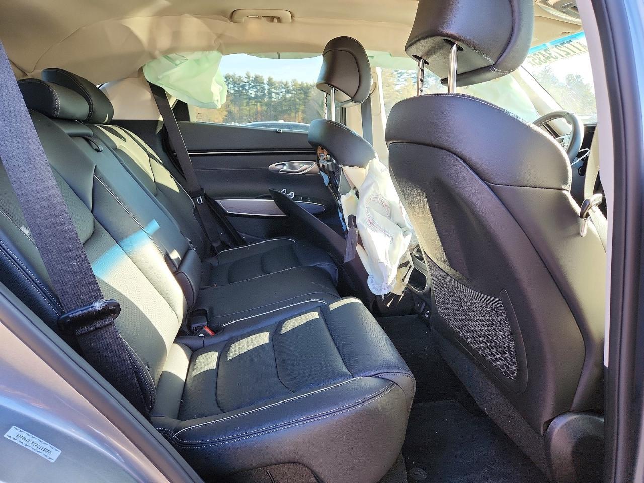 2023 Genesis Gv70 Base