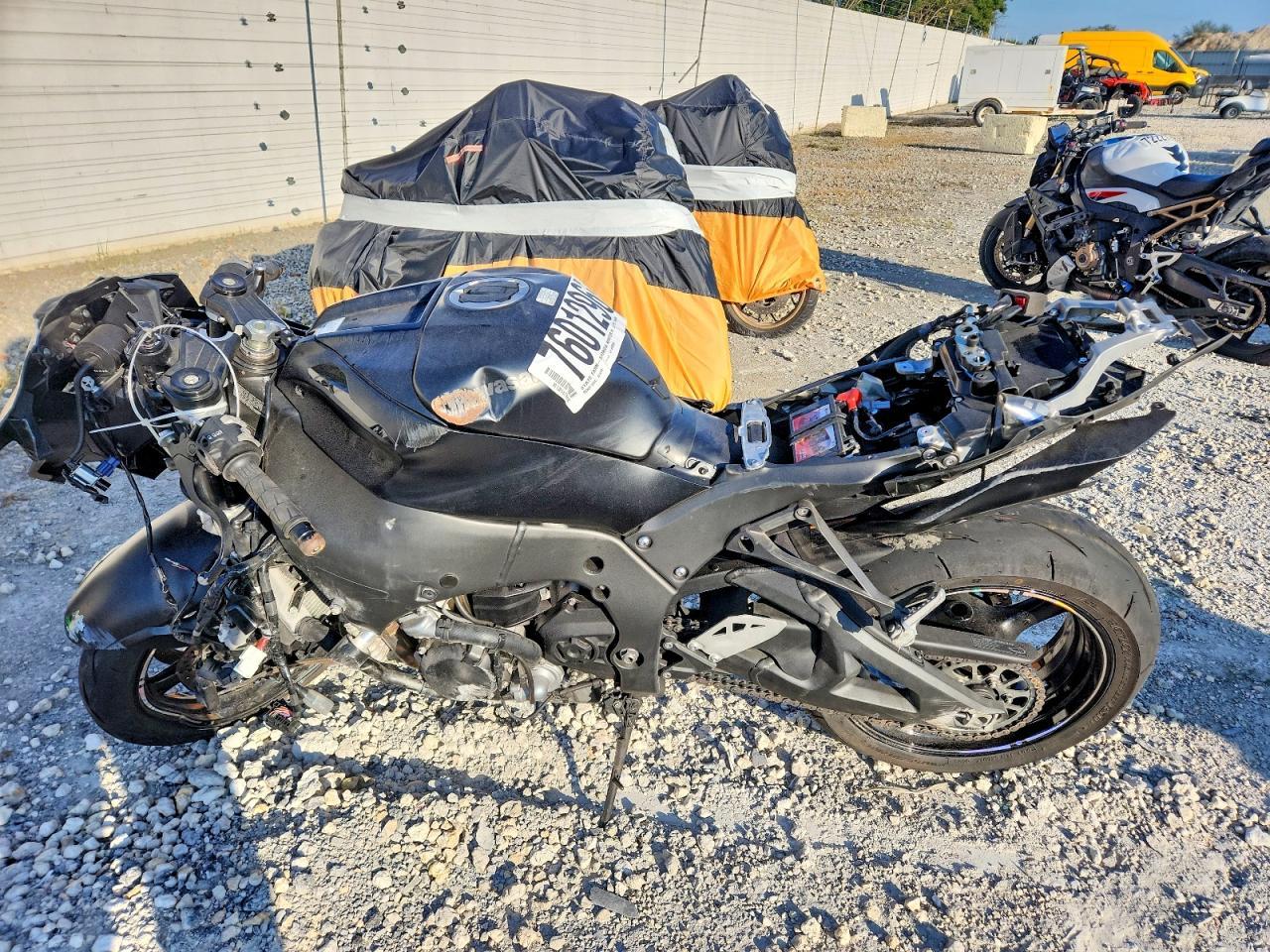 2025 Kawasaki ZX1002 L