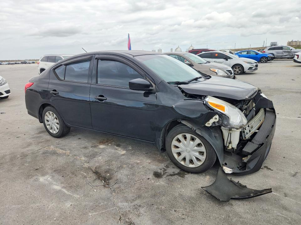 2016 Nissan Versa 1.6 s