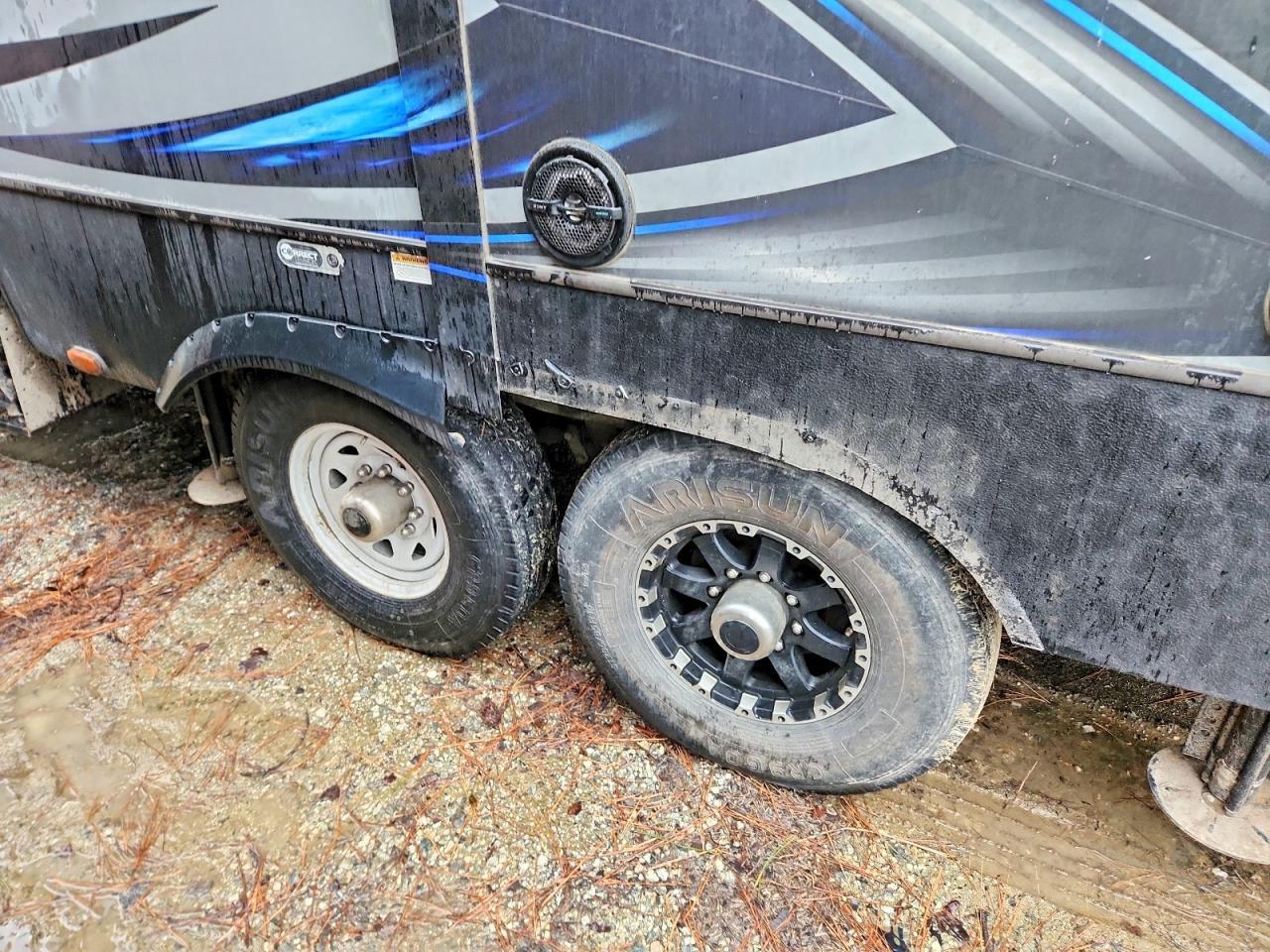 2016 Keystone Fuzion Camper