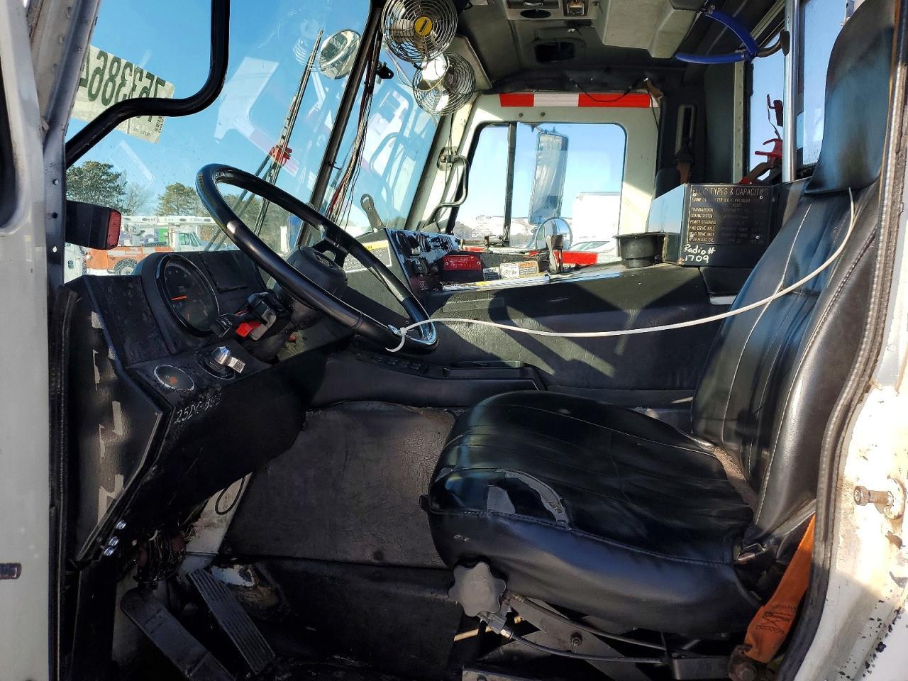 2010 Mack LEU613 Refuse Truck