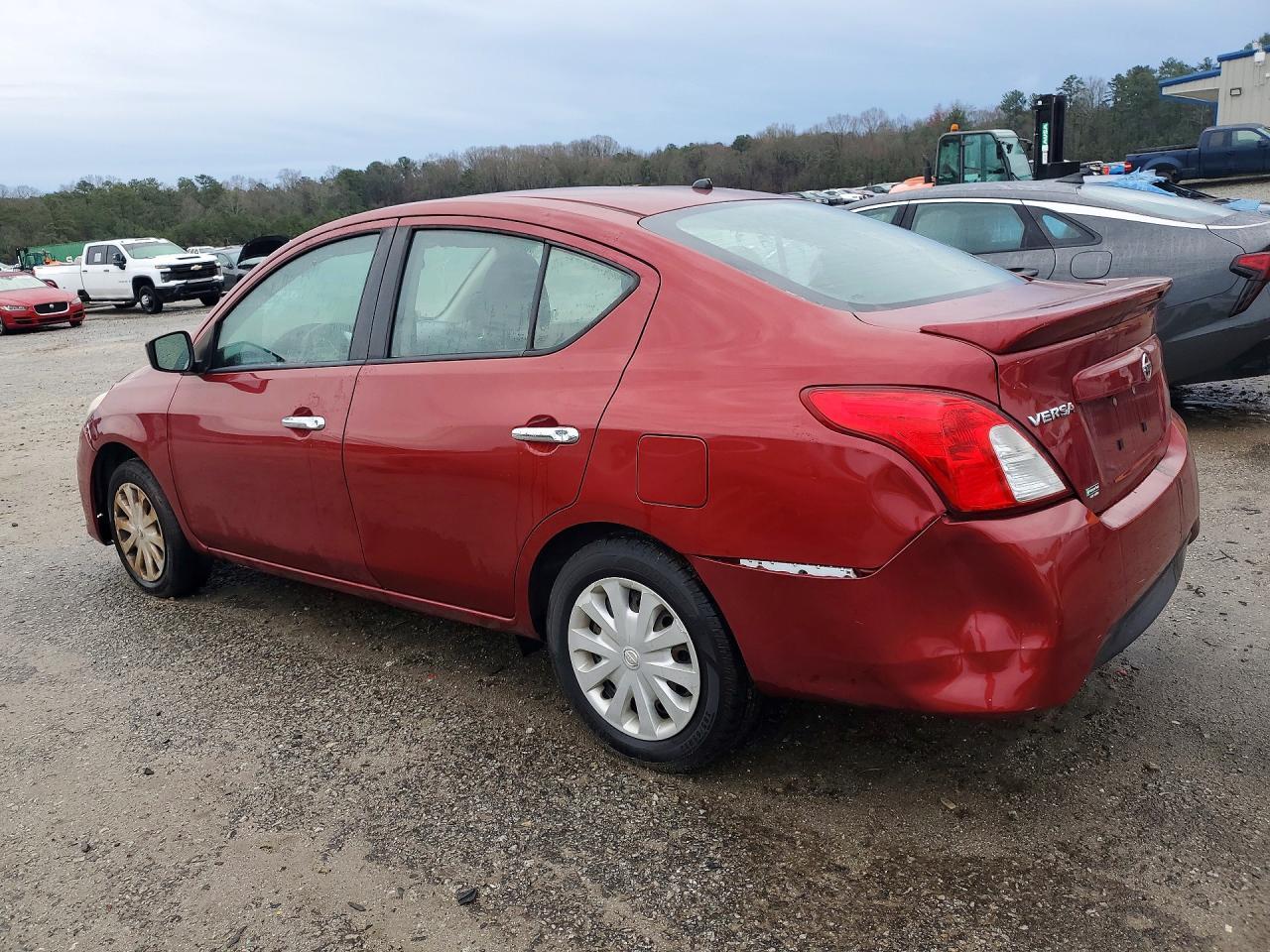 2019 Nissan Versa sv