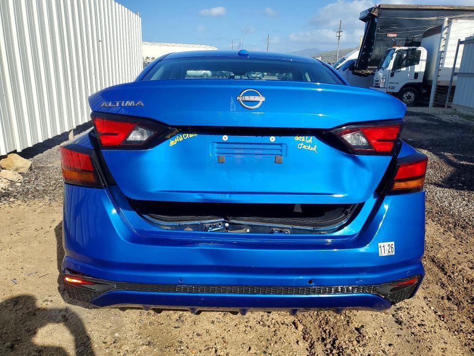 2025 Nissan Altima sv