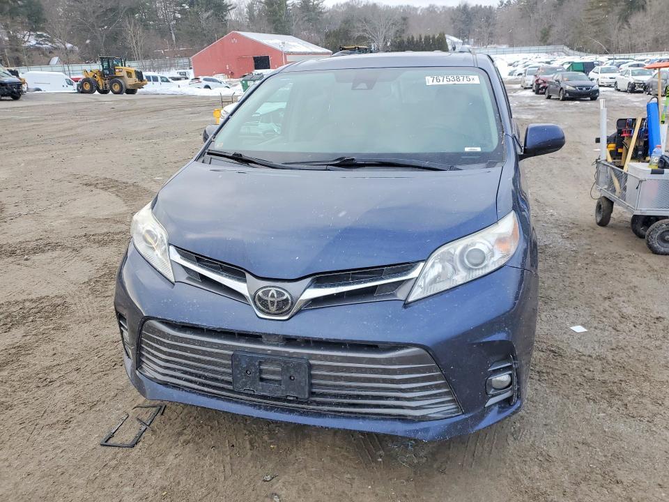 2018 Toyota Sienna xle