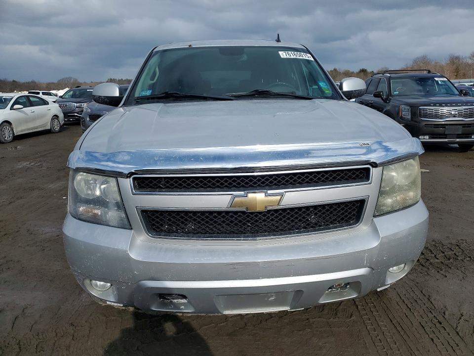 2011 Chevrolet Suburban K1500 lt