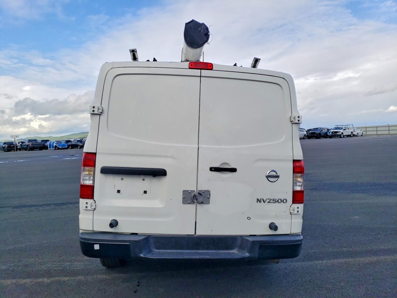 2018 Niss NV Cargo 2500 HD S S