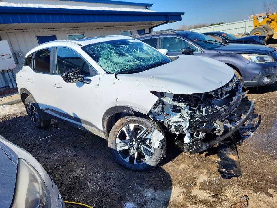 2025 Nissan Kicks sv