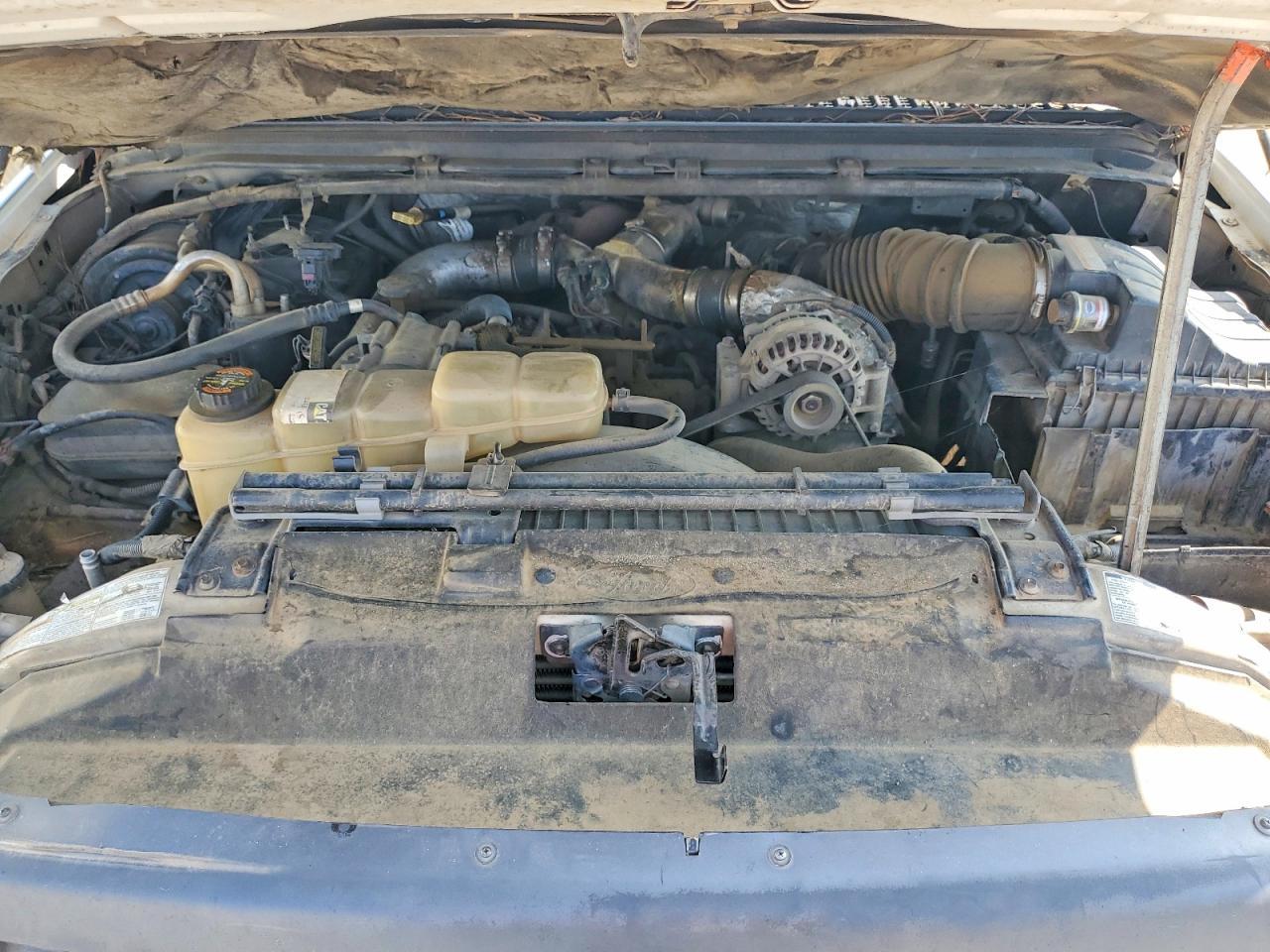 2001 Ford F450 Super Duty Flatbed Truck