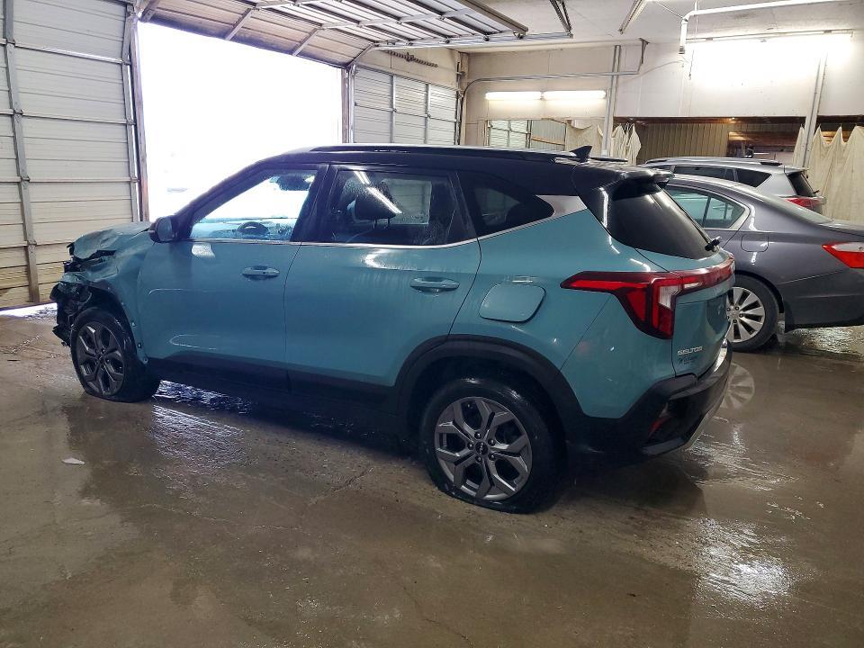 2024 KIA Seltos s