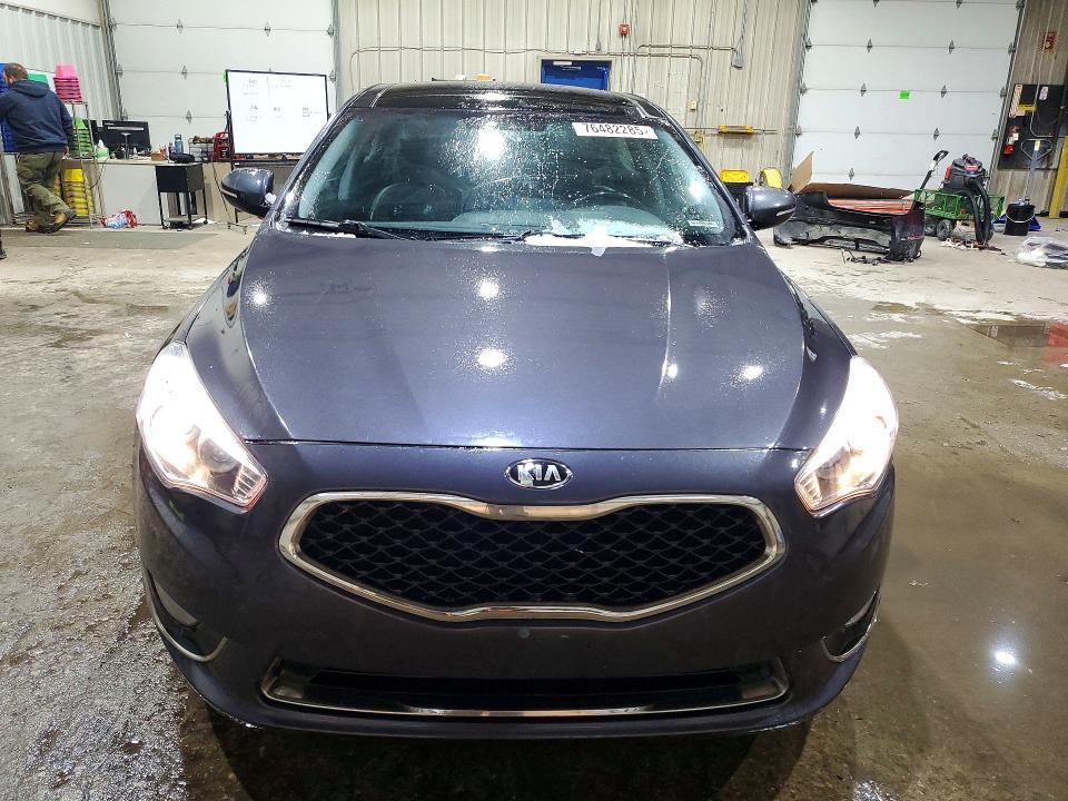 2015 KIA Cadenza Premium