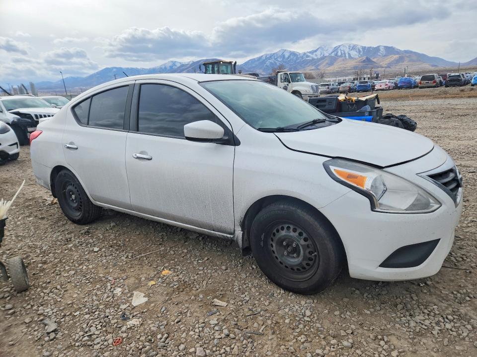 2015 Nissan Versa s