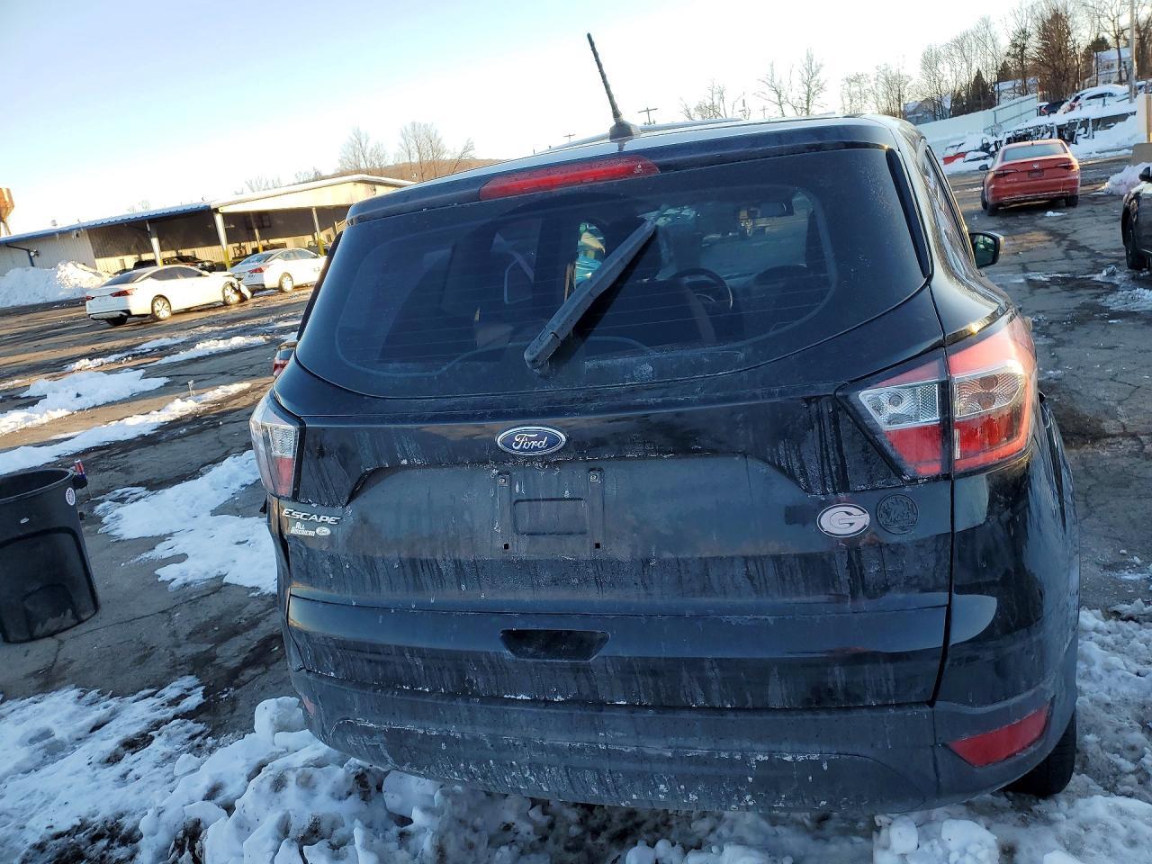 2018 Ford Escape s