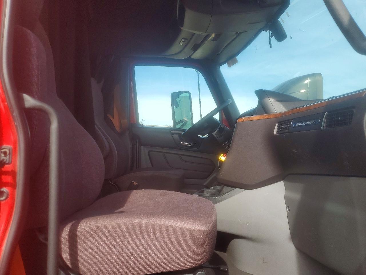 2020 International LT625 Semi Truck