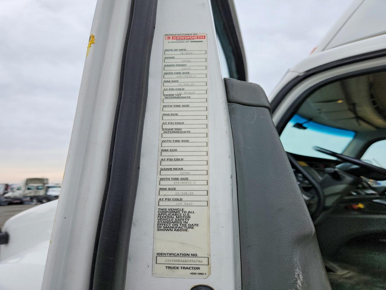 2016 Kenworth T680 Semi Truck