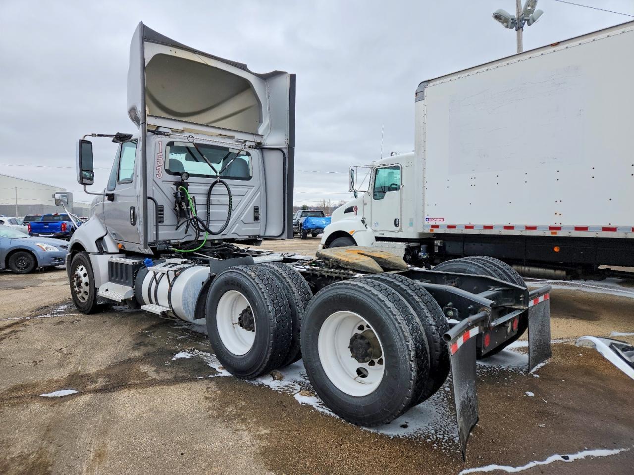 2017 International LF687 Semi Truck