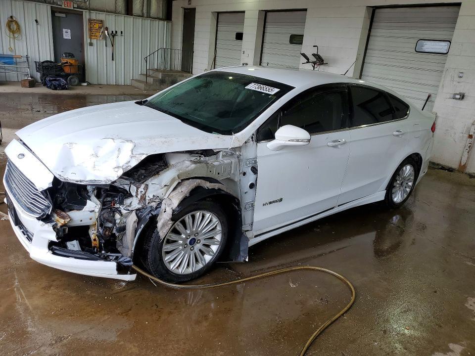 2015 Ford Fusion se Hybrid