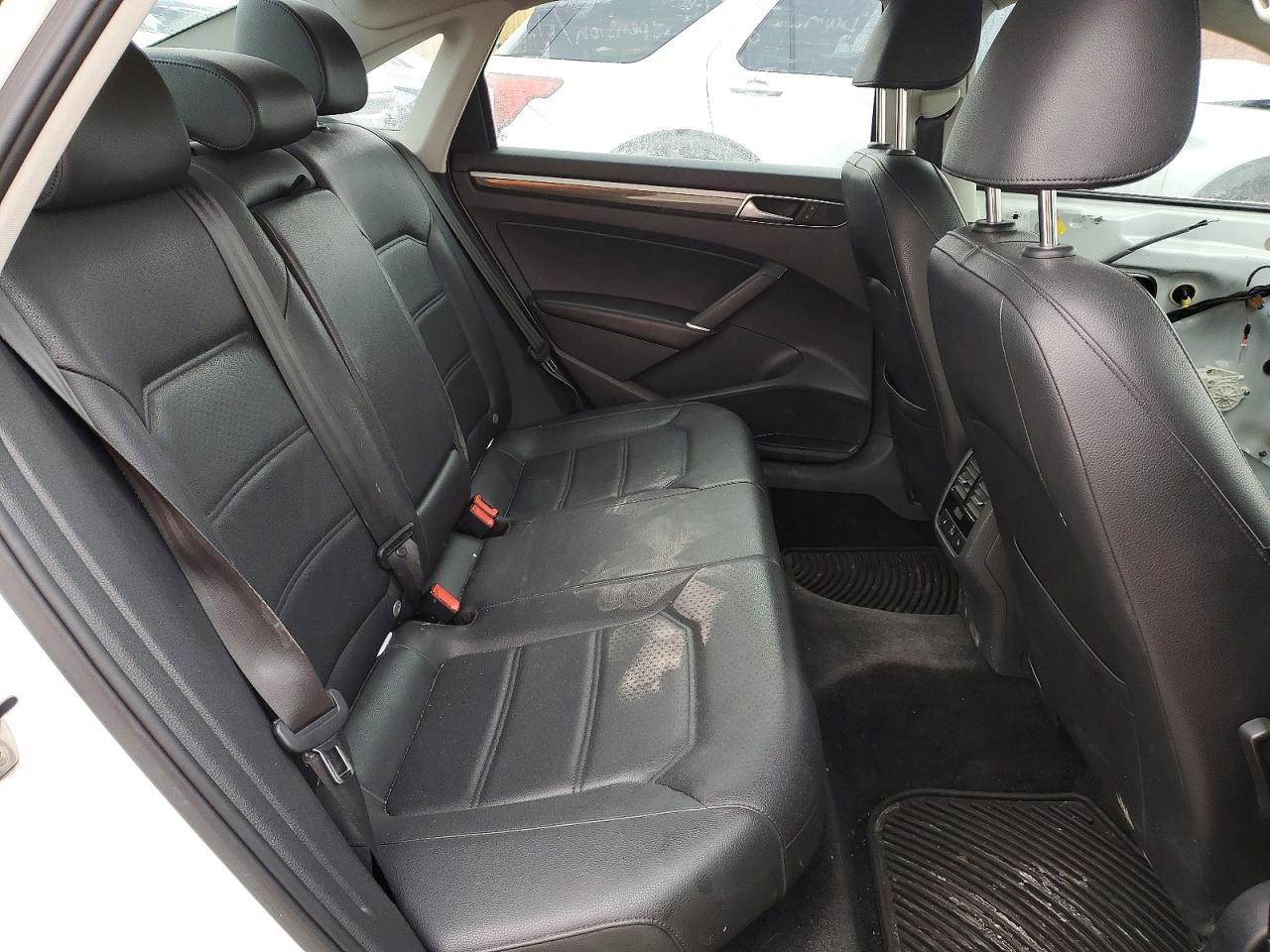 2016 Volkswagen Passat se
