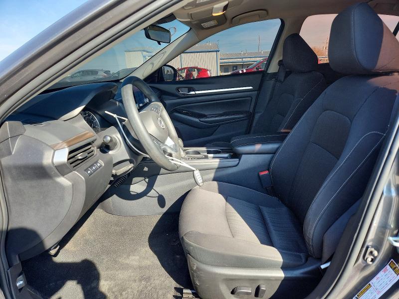 2023 Niss Altima 2.5 sv