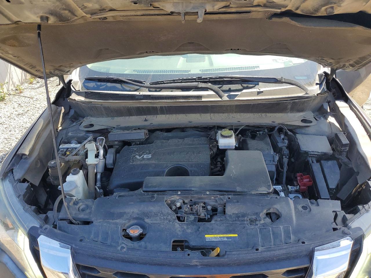 2019 Nissan Pathfinder sv