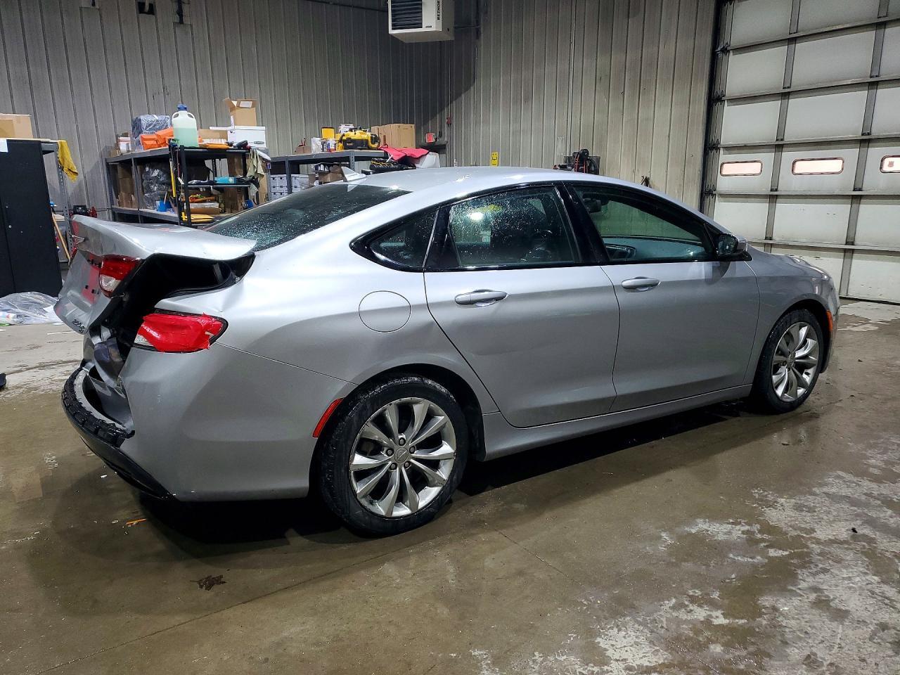 2015 Chrysler 200 s