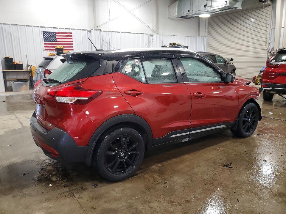 2020 Nissan Kicks sr