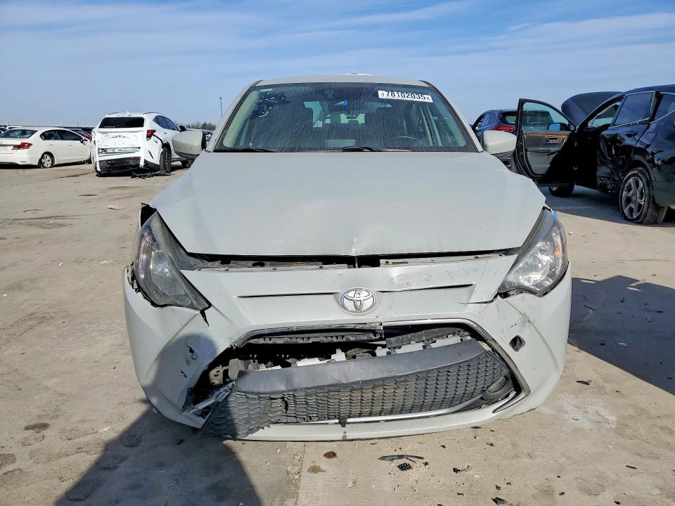 2020 Toyota Yaris le