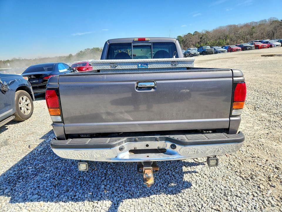 2000 Mazda B3000