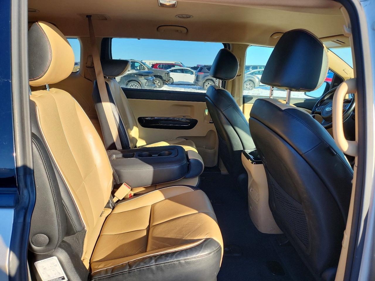 2016 KIA Sedona ex