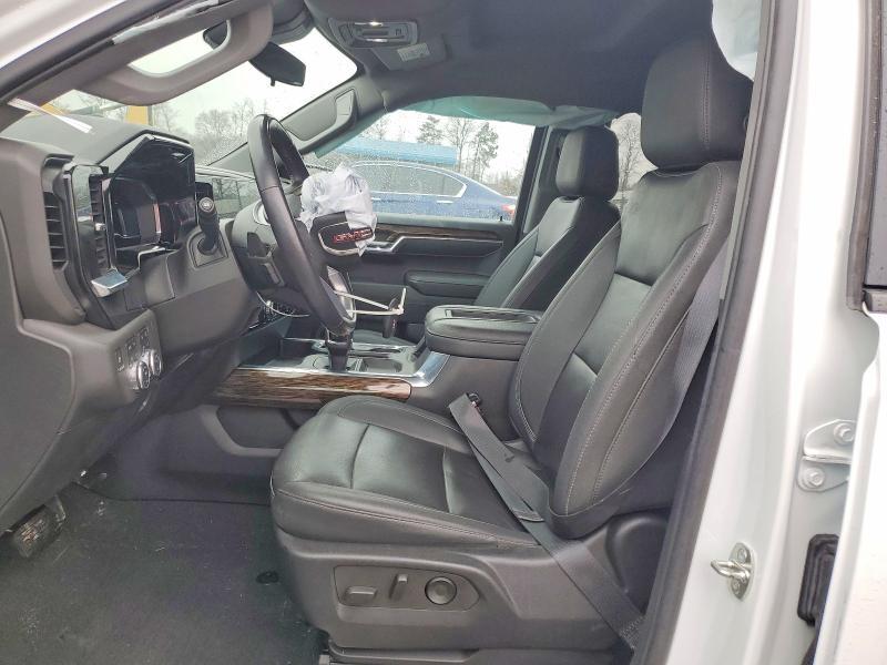 2022 GMC Sierra K1500 Elevation