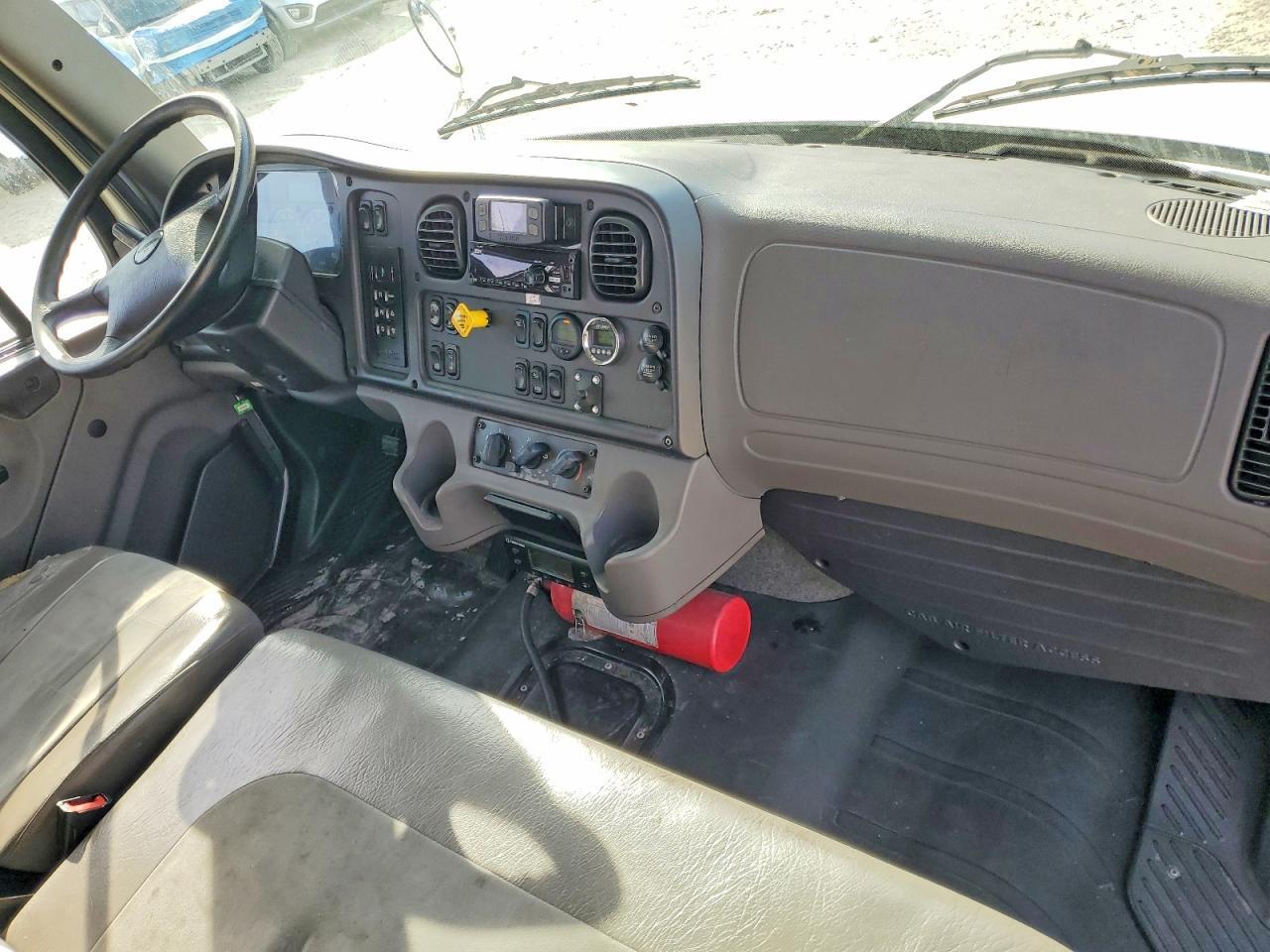 2020 Freigliner 2020 Freightliner Business Class M2 Refrigerated B