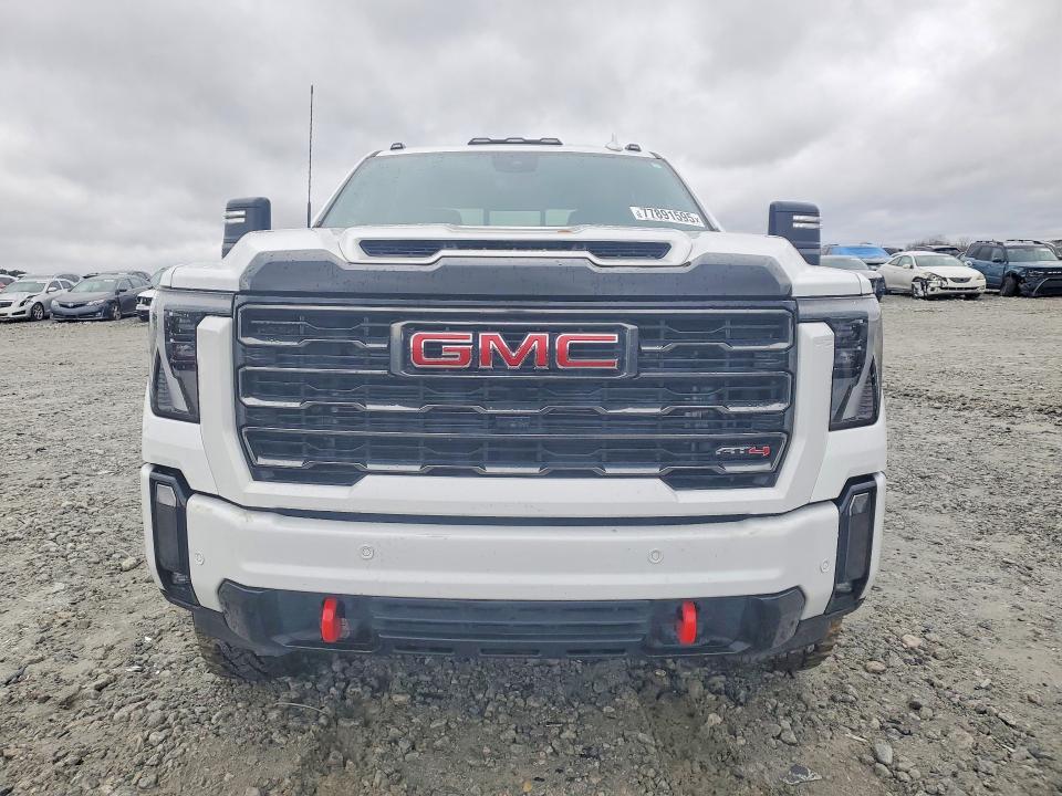 2024 GMC Sierra K2500 AT4
