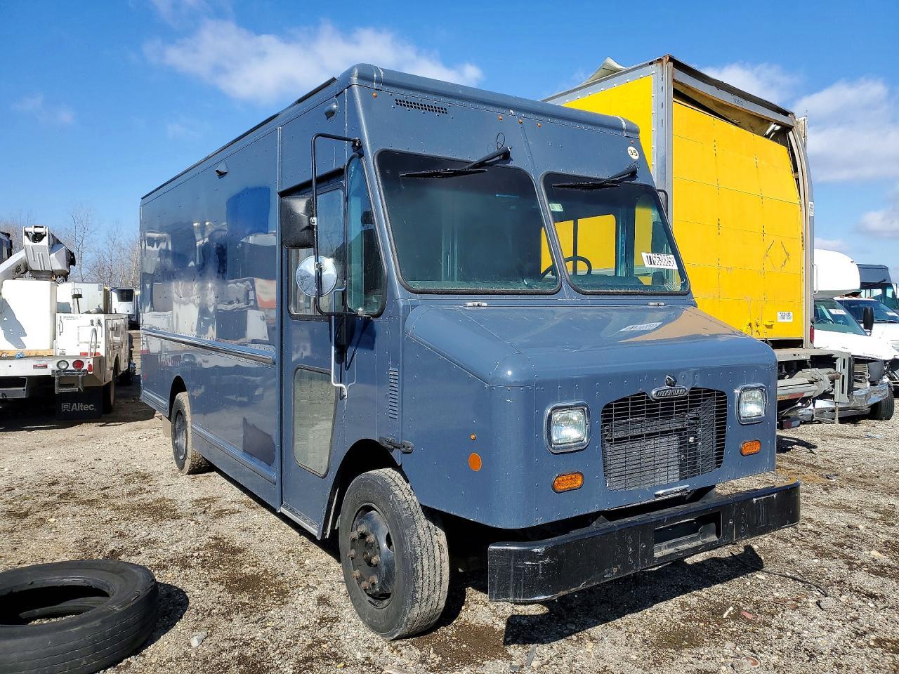 2020 Freightliner MT45G Chassis Delivery Truck