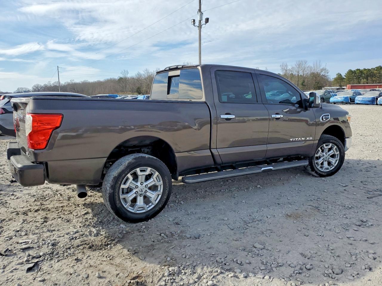 2016 Nissan Titan XD SL