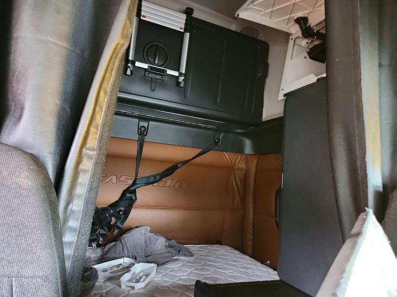 2020 Freigliner 2020 Freightliner Cascadia 126 Semi Truck