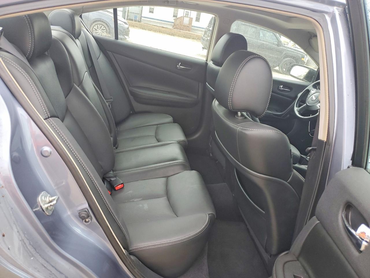 2012 Nissan Maxima s