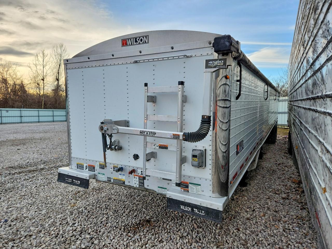 2019 Wilson Grain Trailer