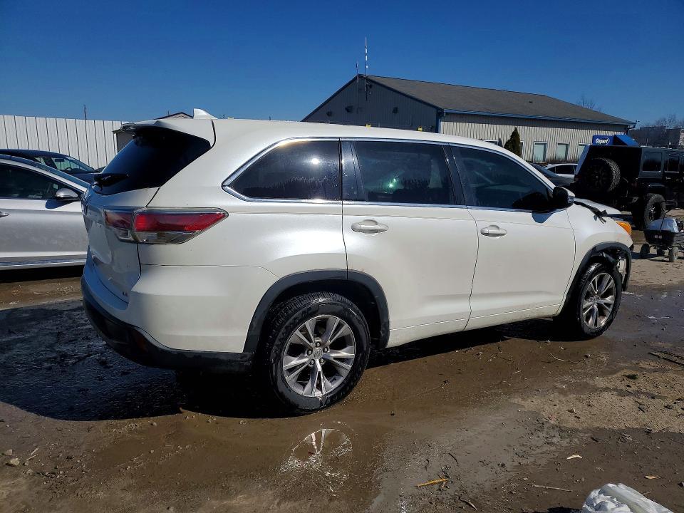 2014 Toyota Highlander le Plus