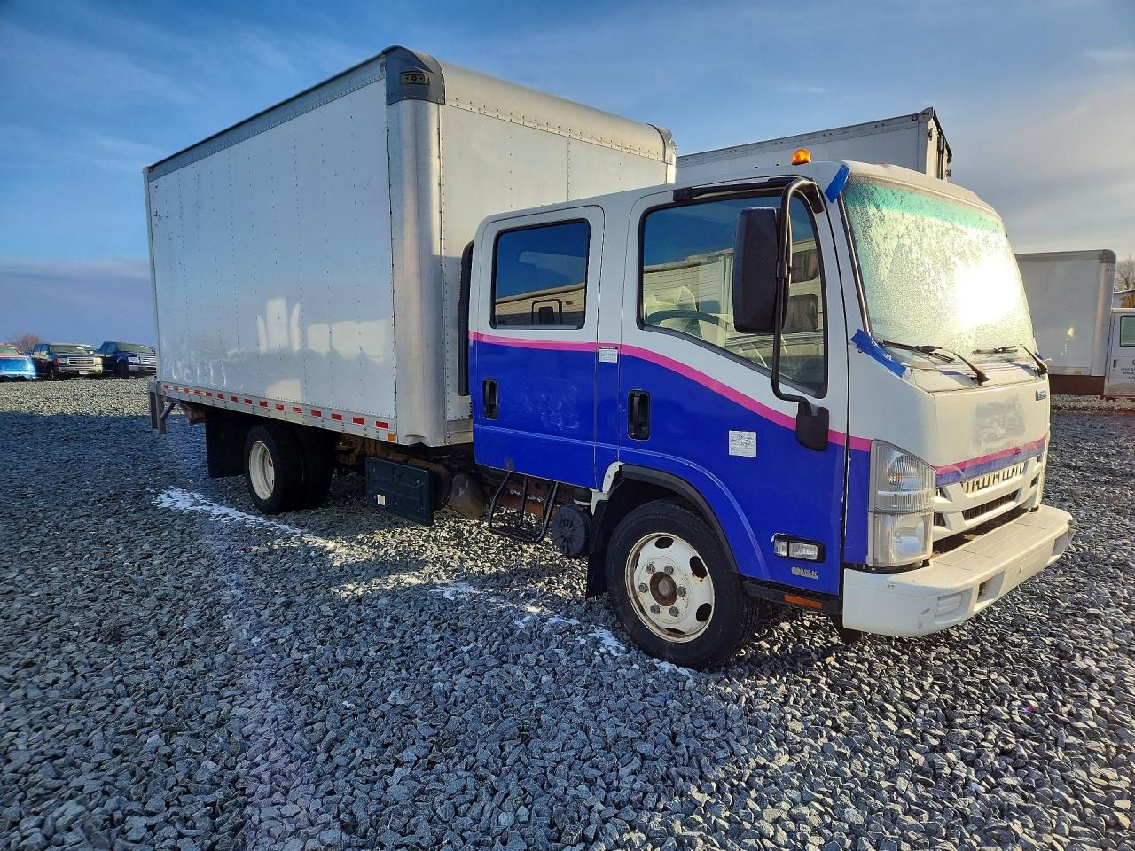 2019 Isuzu NRR BOX Truck