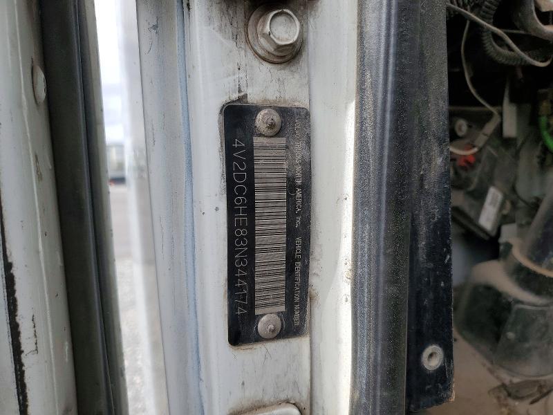 2003 Volvo Xpeditor wx Roll-off Container Truck
