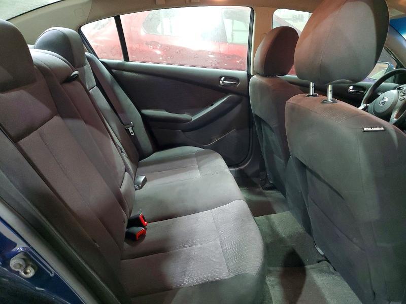 2010 Nissan Altima Base