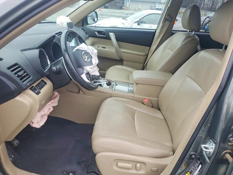 2013 Toyota Highlander se