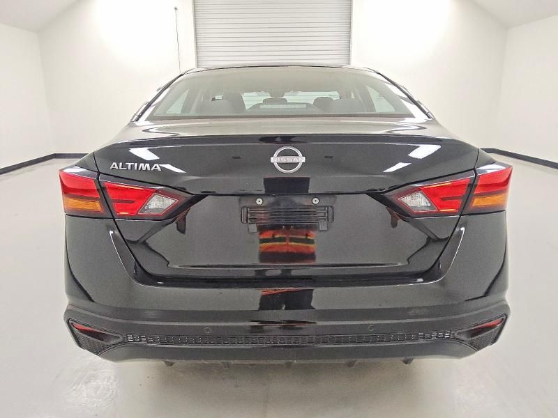 2023 Nissan Altima s