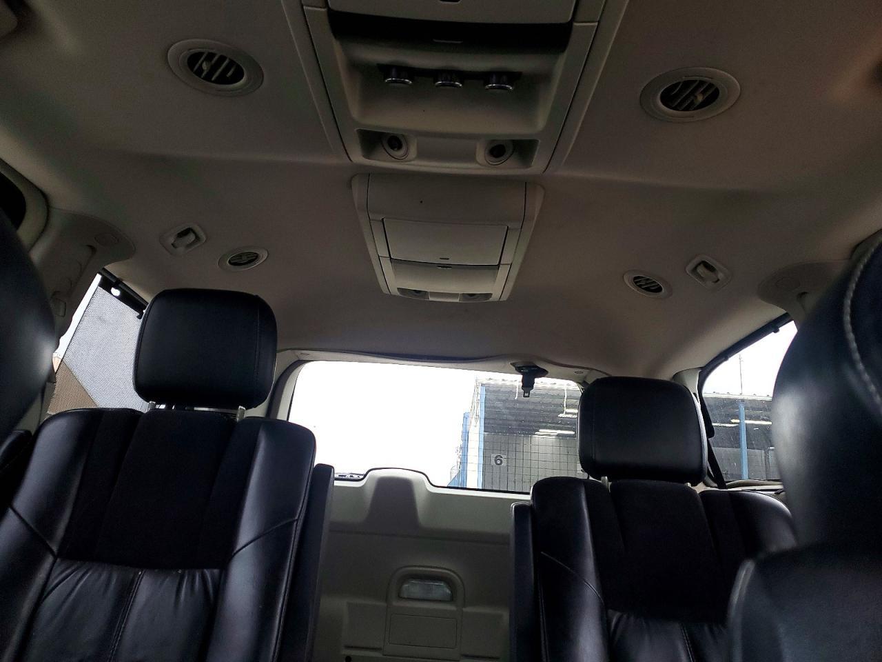 2012 Chrysler Town & Country Limited
